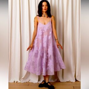 NWT Ali Golden full hem lace dress - lilac. Size large.